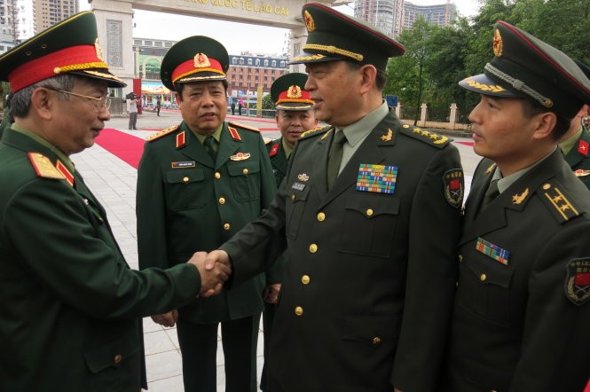 Echange d’amitié sur la défense frontalière Vietnam-Chine - ảnh 1